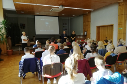 uczestnicy uroczystości inauguracji