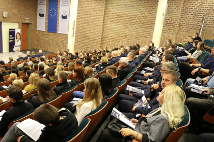 uczestnicy Konferencji Bliżej ludzi