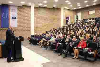 uczestnicy Konferencji Bliżej ludzi