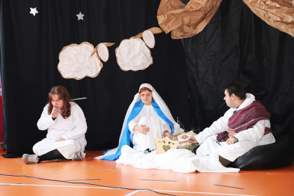 inscenizacja szopki Bożonarodzeniowej